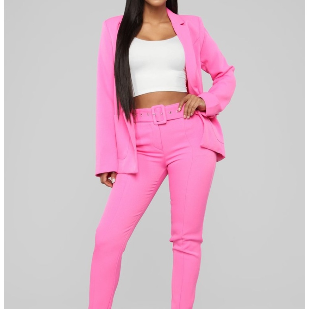 Pants suit